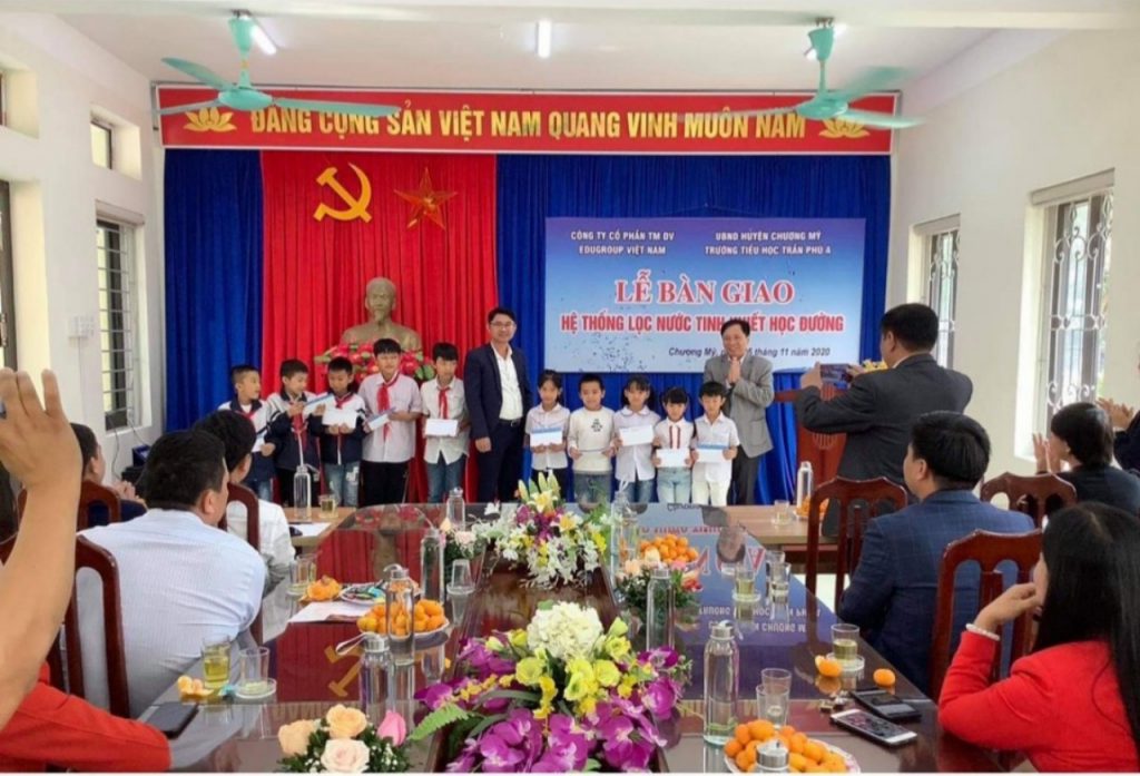 Lễ bàn giao hệ thống lọc nước uống tinh khiết học đường cho Trường Tiểu học Trần Phú A